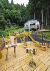 重利の山を守る会　花と緑で繋がるテラス「重利の里山公園」03