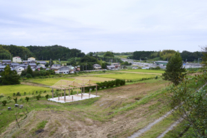 渡辺硝子株式会社　-すべてを育む,風の吹く丘- 「育むガーデン河芸」02