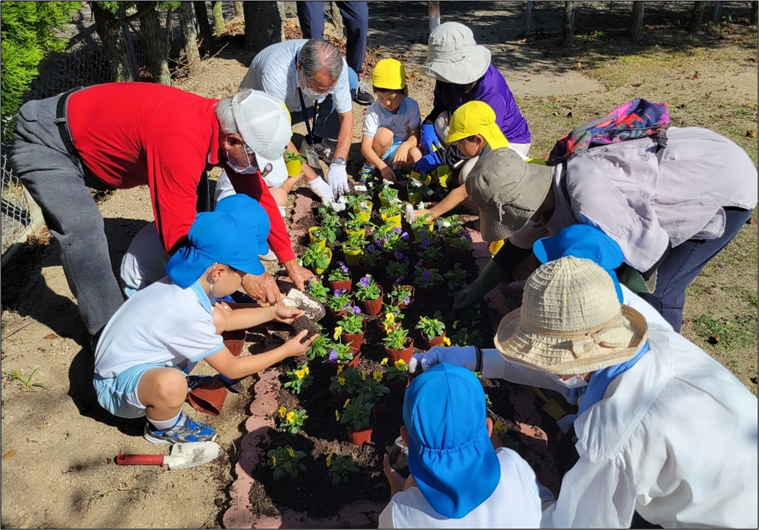大道田まちづくり支援の会 安全で安心して住めるまち「花とみどりの夢広場」づくり01